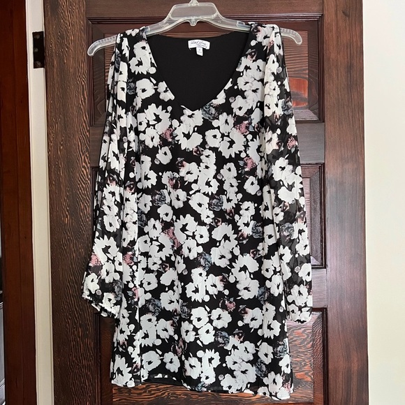 Dresses & Skirts - Floral Sheer Long Sleeve Dress